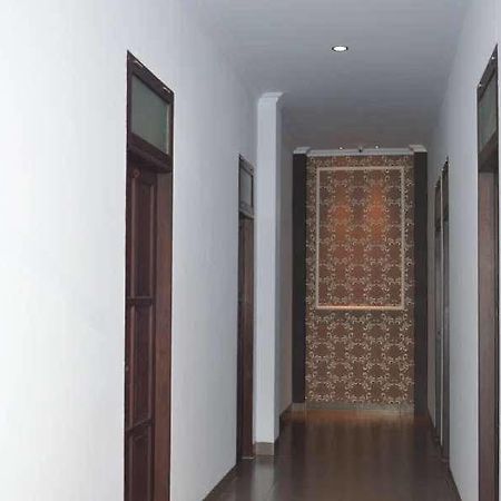Oyo 1631 Aristo Home Macasar Exterior foto